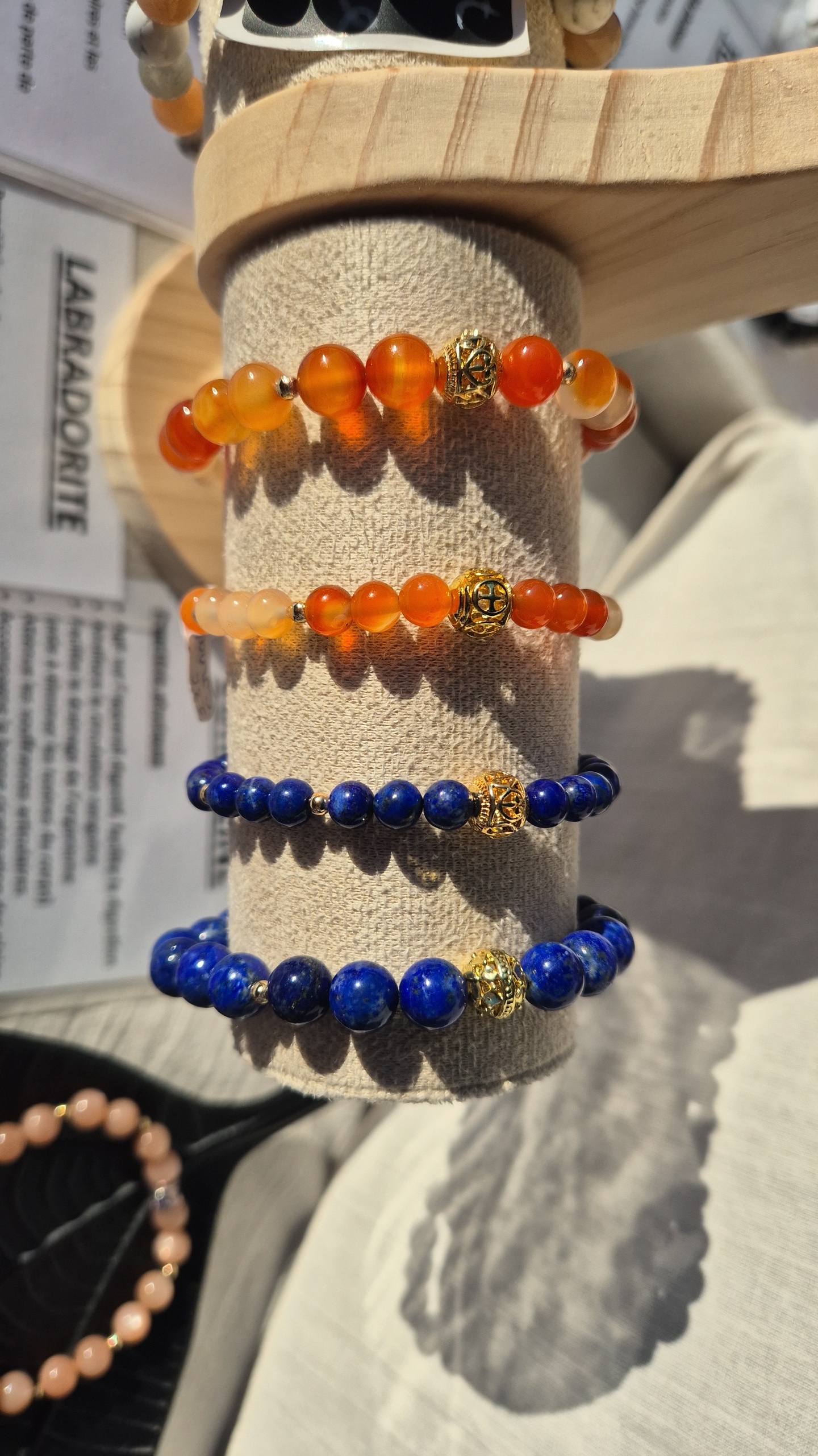 Alyna - bacelet sur rondin