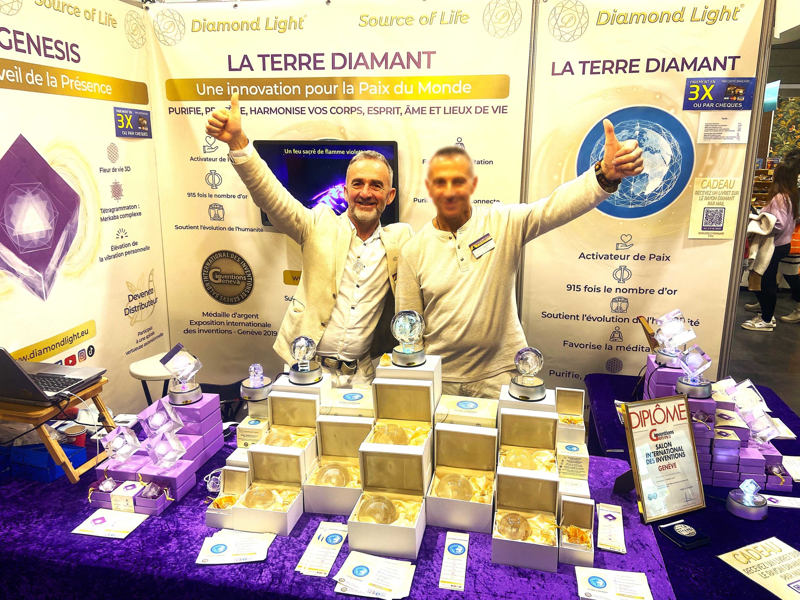 DIAMOND LIGHT - stand